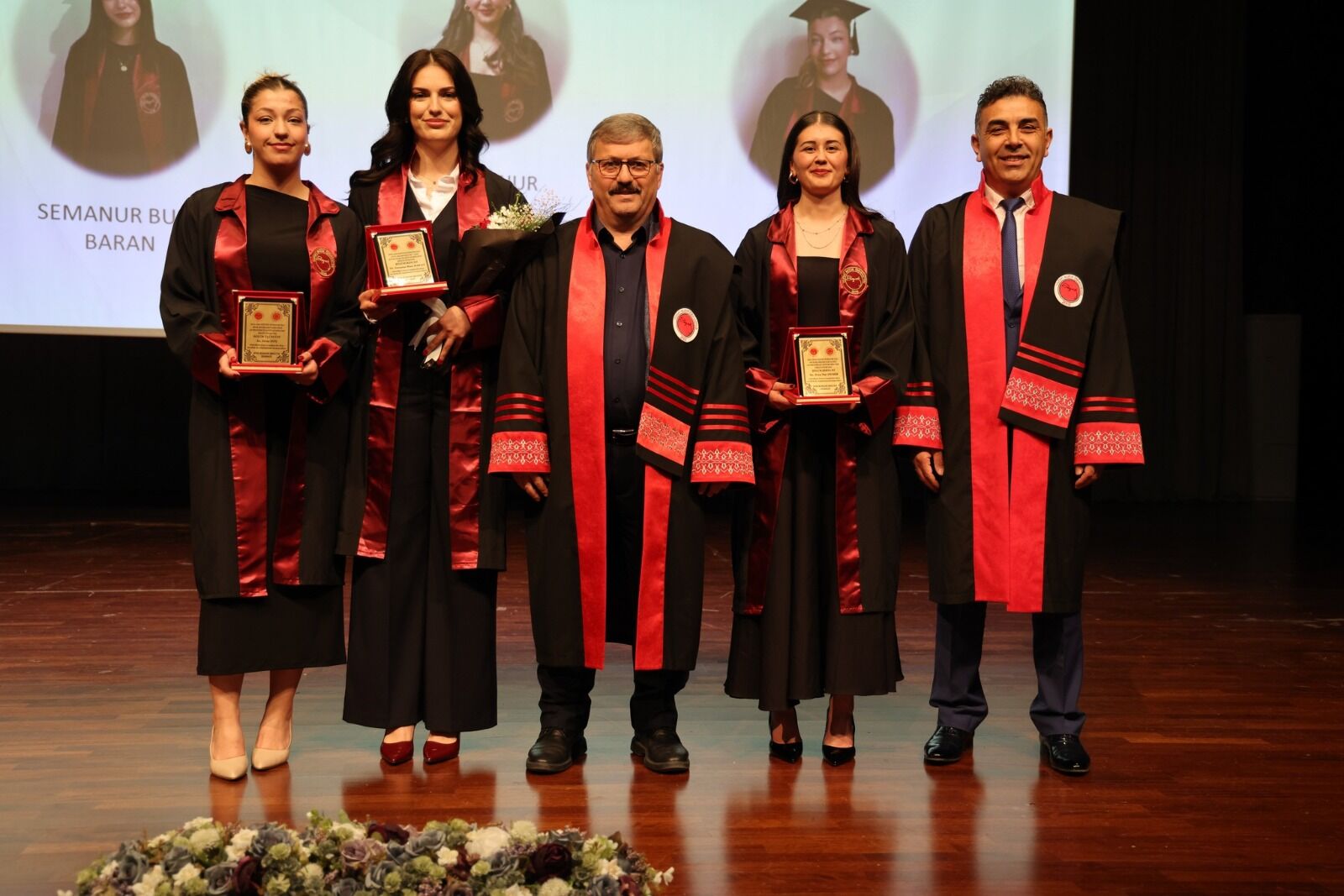Yozgat'ın Başarı Kraliçesi Başarısını Taçlandırdı2