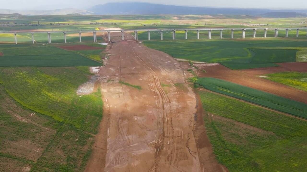 Yozgat'ın Stratejik Gücü Artıyor! 42 İli Birbirine Bağlayacak Dev Koridorda Çalışmalar Hızlandı (1)
