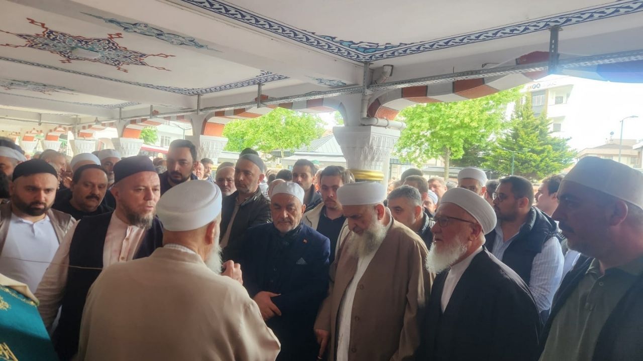 Yozgatlı İş İnsanın Eşi Dualarla Son Yolculuğuna Uğurlandı1