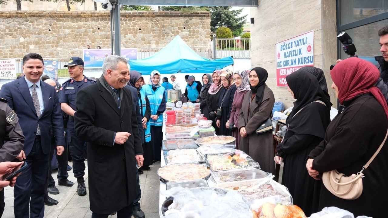 Yozgat’ta Açılan Kermesin Geliri İki Büyük Destek Projesine Aktarılacak (11)