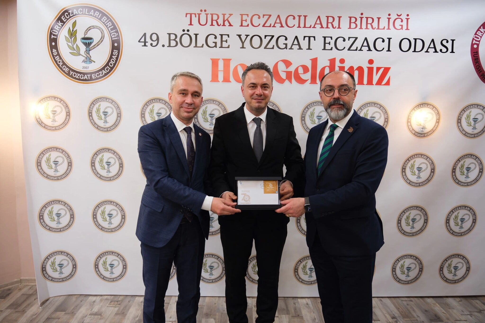 Yozgat'ta Eczacılar Kutlama Yaptı