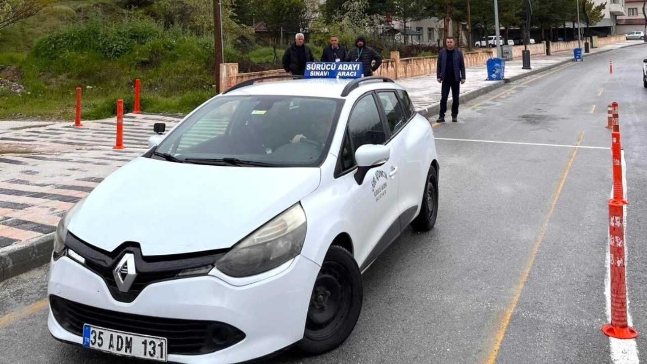 Yozgat’ta Ehliyet Sınavlarına Sıkı Denetim Süreç Yerinde İncelendi (2)