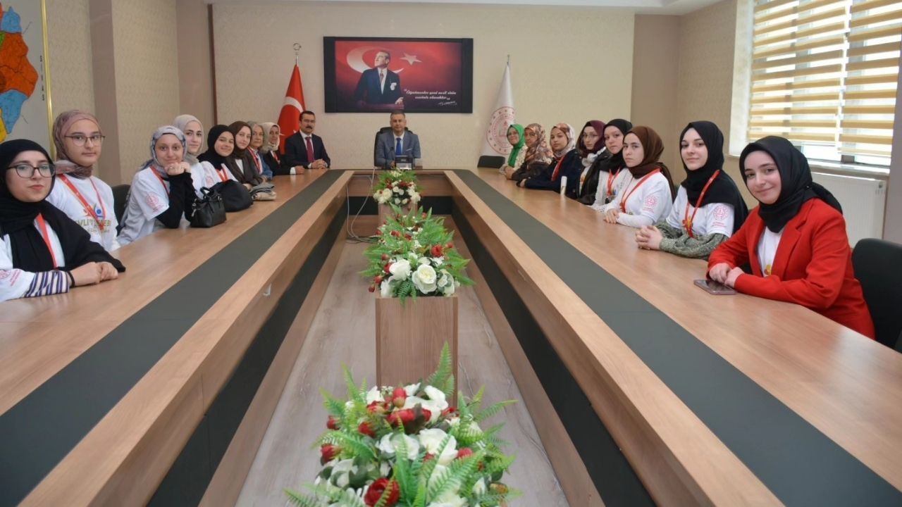 Yozgat’ta Evliya Çelebi Hareketliliği! Şehre Gelen Heyet Şaşırttı (1)