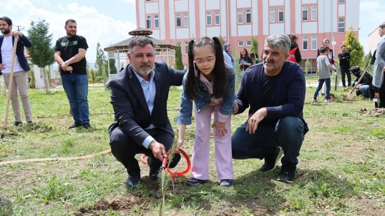 Yozgat’ta Fidanlar Bu Kez Farkındalık İçin Toprakla Buluştu! (1)
