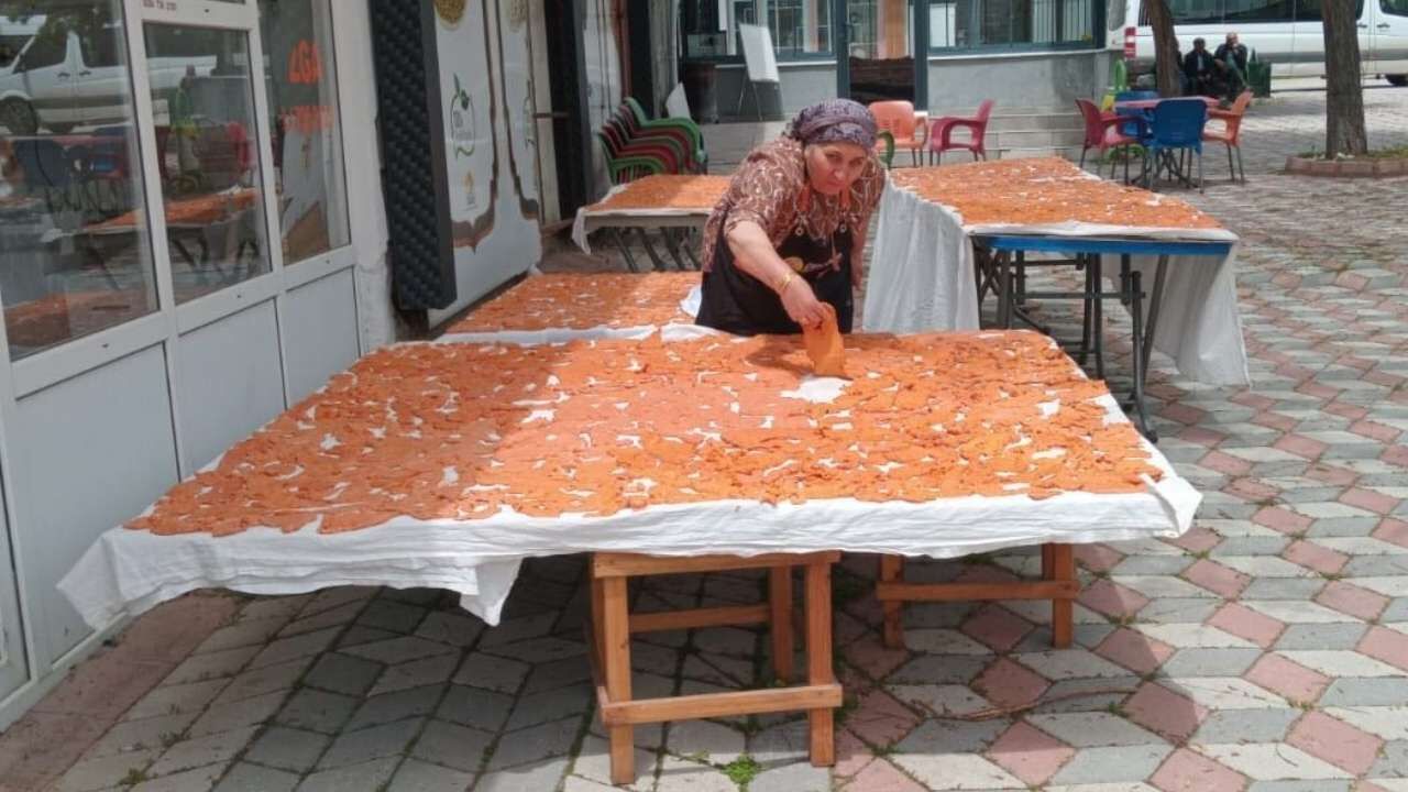 Yozgat’ta Kadınların El Emeği Alıcılarını Bekliyor (4)