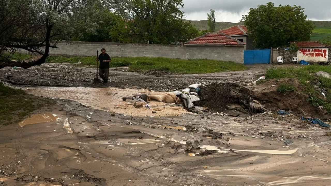 Yozgat'ta Köyler Ve İl Merkezi Sular Altında Kaldı (3)