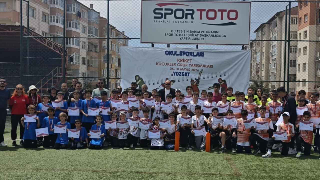 Yozgat’ta Küçüklerin Kriket Mücadelesi Nefes Kesti (1)