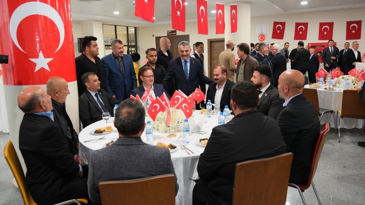Yozgat'ta Protokol Ve Halk Bayramlaştı