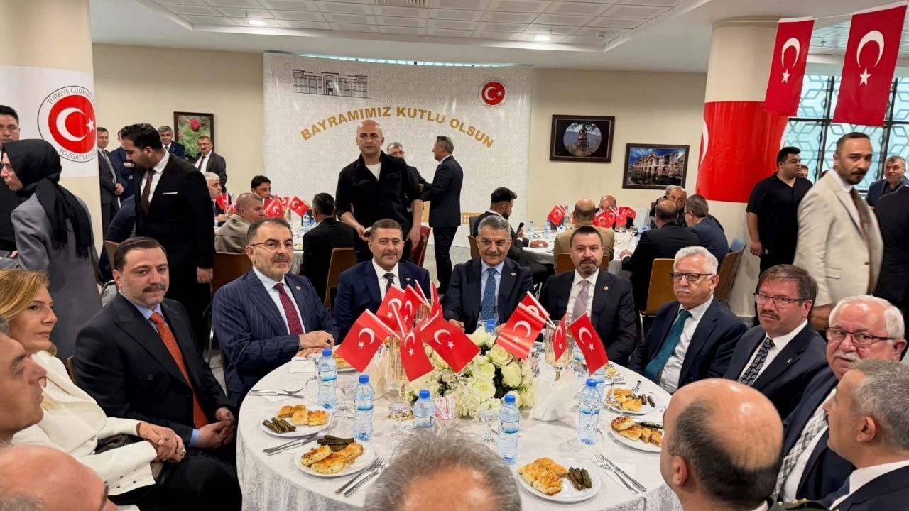 Yozgat'ta Protokol ve Halk Bayramlaştı