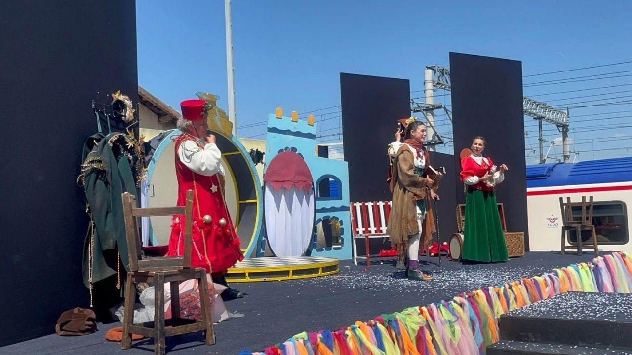 Yozgat’ta Raylar Üzerinde Sanat Yolculuğu (2)