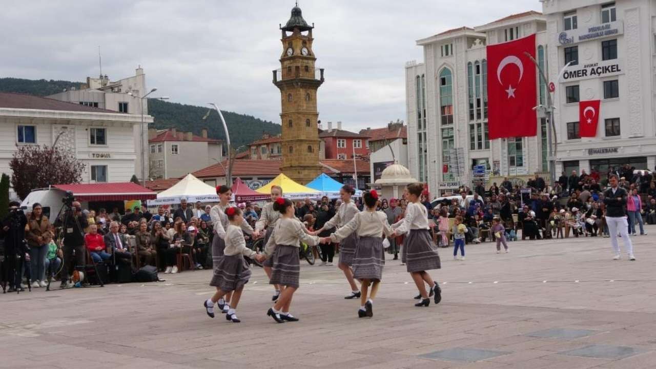Yozgat'ta Renkli Görüntülere Sahne Olan Şenlik Büyük İlgi Gördü (1)