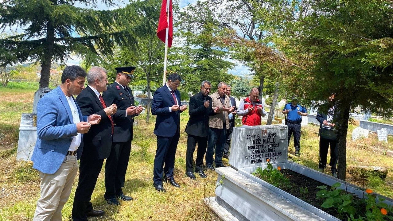 Yozgat'ta Şehit Kabirleri Ziyaret Ediliyor1