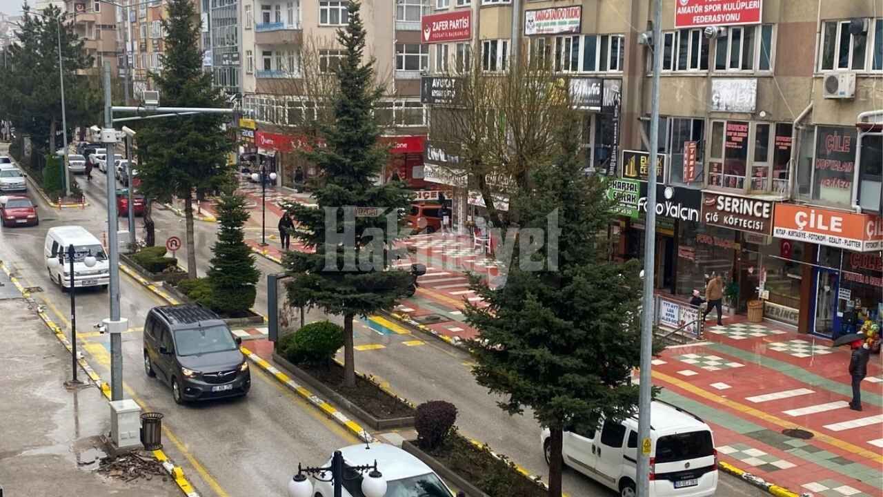 Yozgat’ta Sert Değişim Sıcaklıklar Düşüyor, Yağış Devam Ediyor (2)