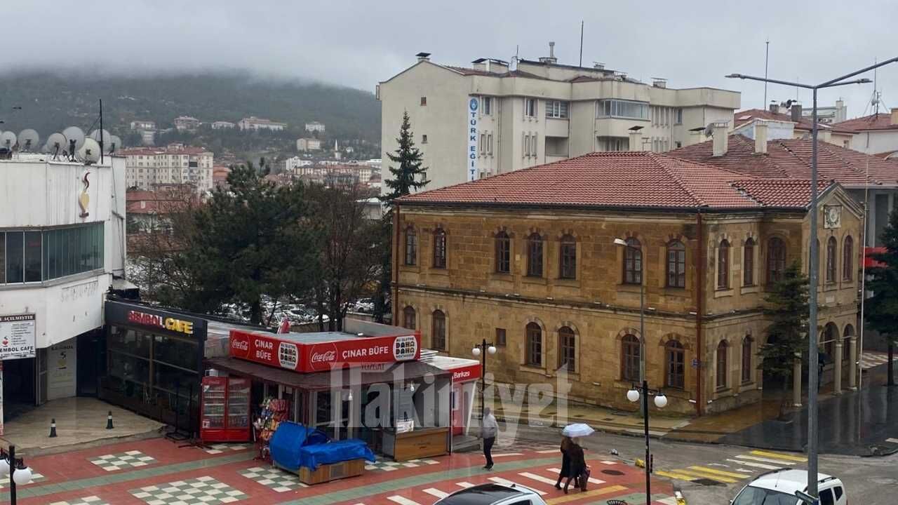 Yozgat’ta Sert Değişim Sıcaklıklar Düşüyor, Yağış Devam Ediyor (3)
