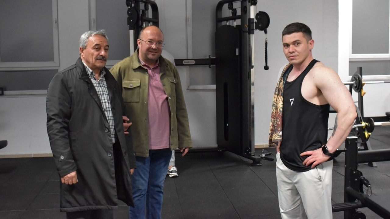 Yozgat’ta Spor Salonu Vatandaşların Kullanımına Açıldı (3)
