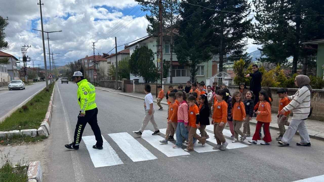 Yozgat’ta Trafik Haftası Gelecek Nesille Kutlanıyor (2)