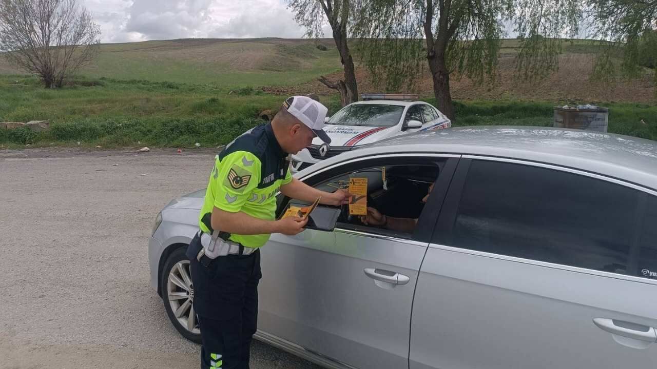 Yozgat'ta Trafik Uygulamasında Beklenmeyen Uygulama (1)