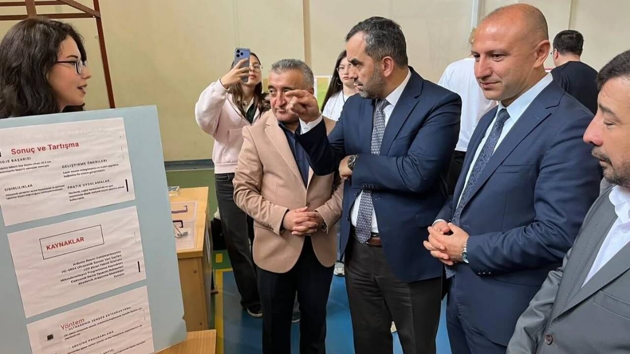 Yozgat’ta Tübi̇tak 4006B Bilim Fuarı Büyük İlgi Gördü (1)