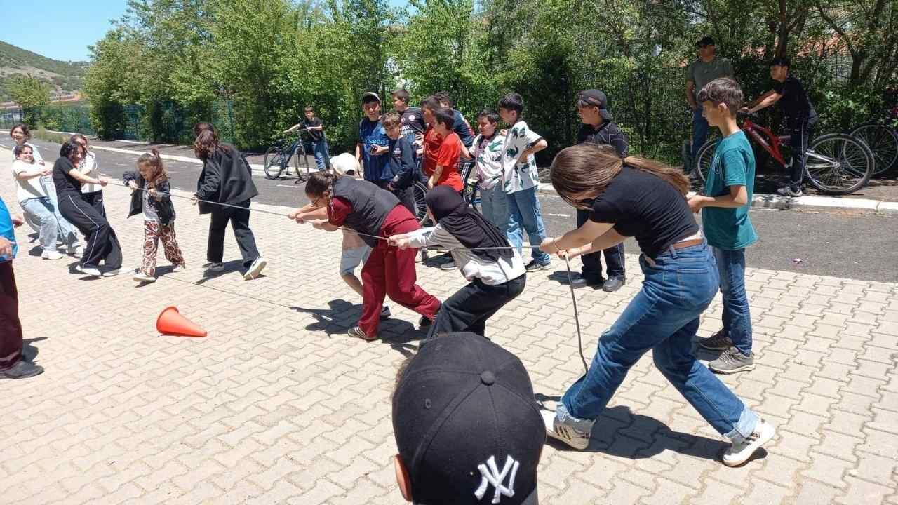 Akdağmadeni’nde Çedes Etkinliği Renkli Görüntülere Sahne Oldu (4)