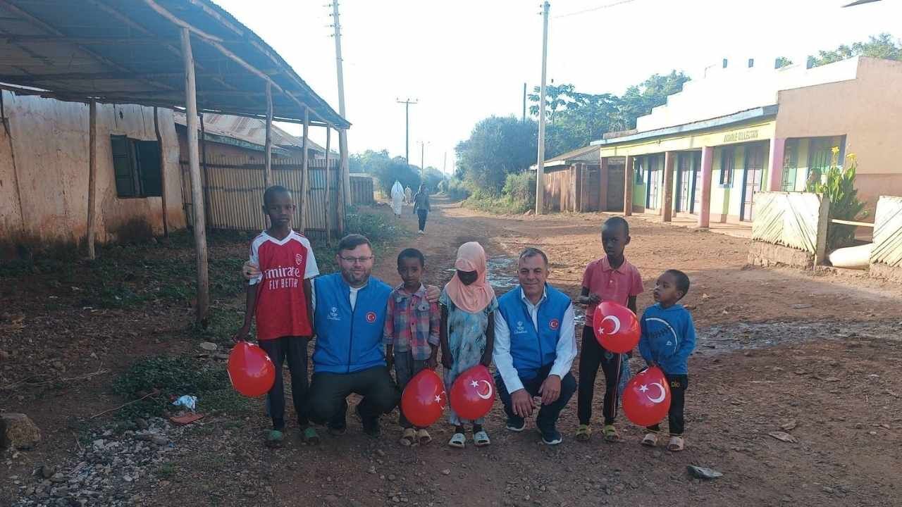 Akdağmadeni’nin Emanetleri Kenya’da Bayram Sevincine Dönüştü (3)