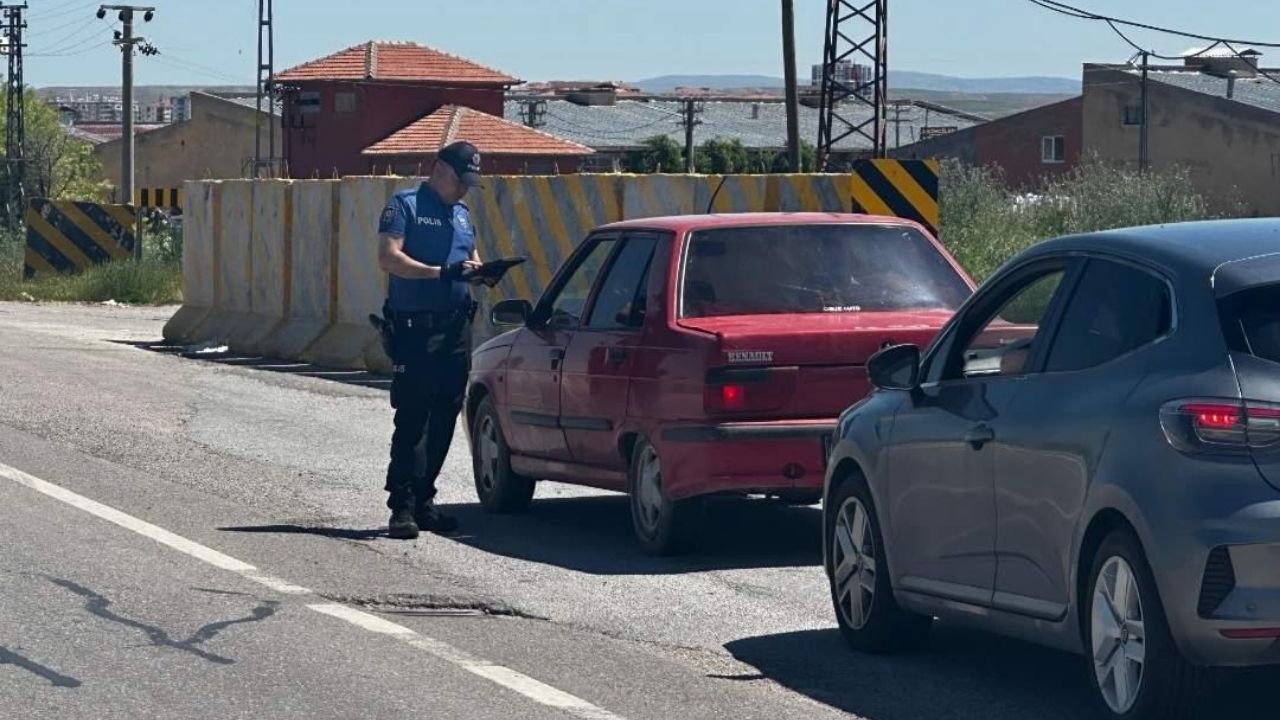 Boğazlıyan'da Polis Kuş Uçurtmadı 50 Araç Denetlendi