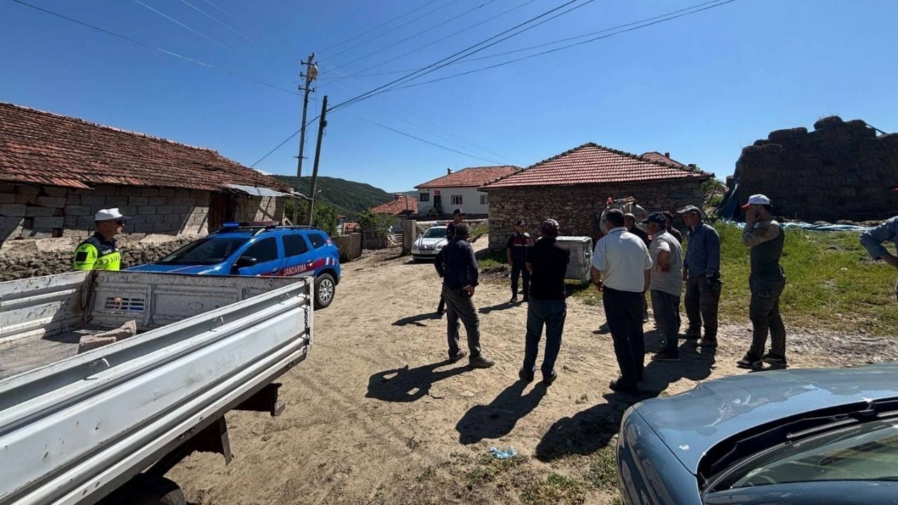 Çayıralan'da Jandarmadan Kkka Hastalığına Karşı Bilgilendirme