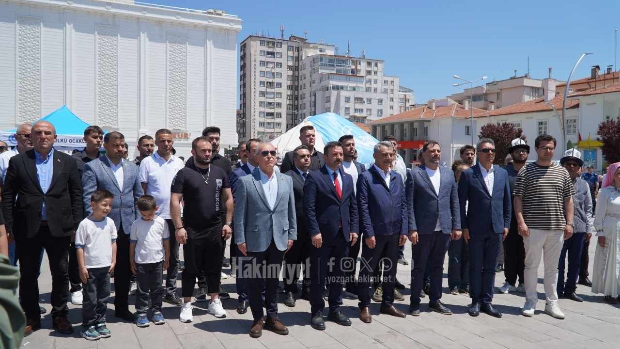 Cumhuriyet Meydanı’nda Türk Dünyası Rüzgarı Esti! (3)