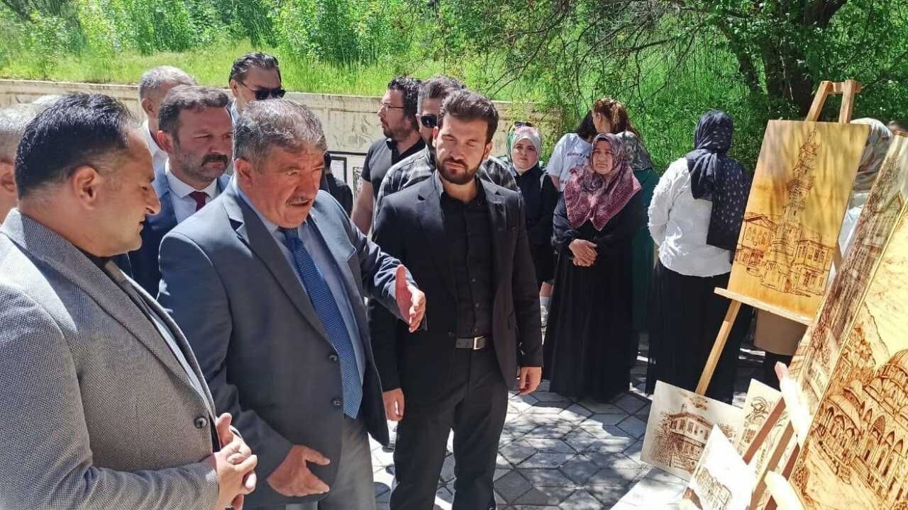 Görenler Hayran Kaldı! Yozgat’a Öğrencilerin Yıl Sonu Sergisi Dikkat Çekti (6)