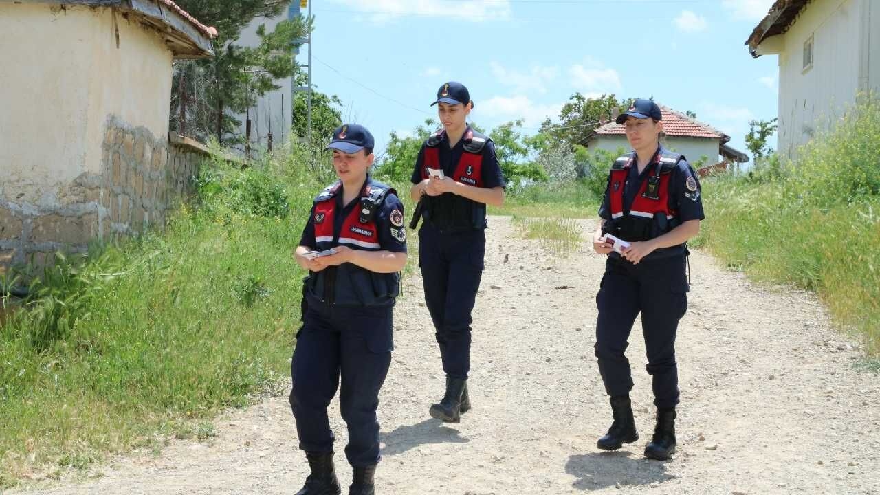 Jandarma Sahaya İndi Yozgat Köylerinde Kadınlar İçin Hayati Eğitim! (4)