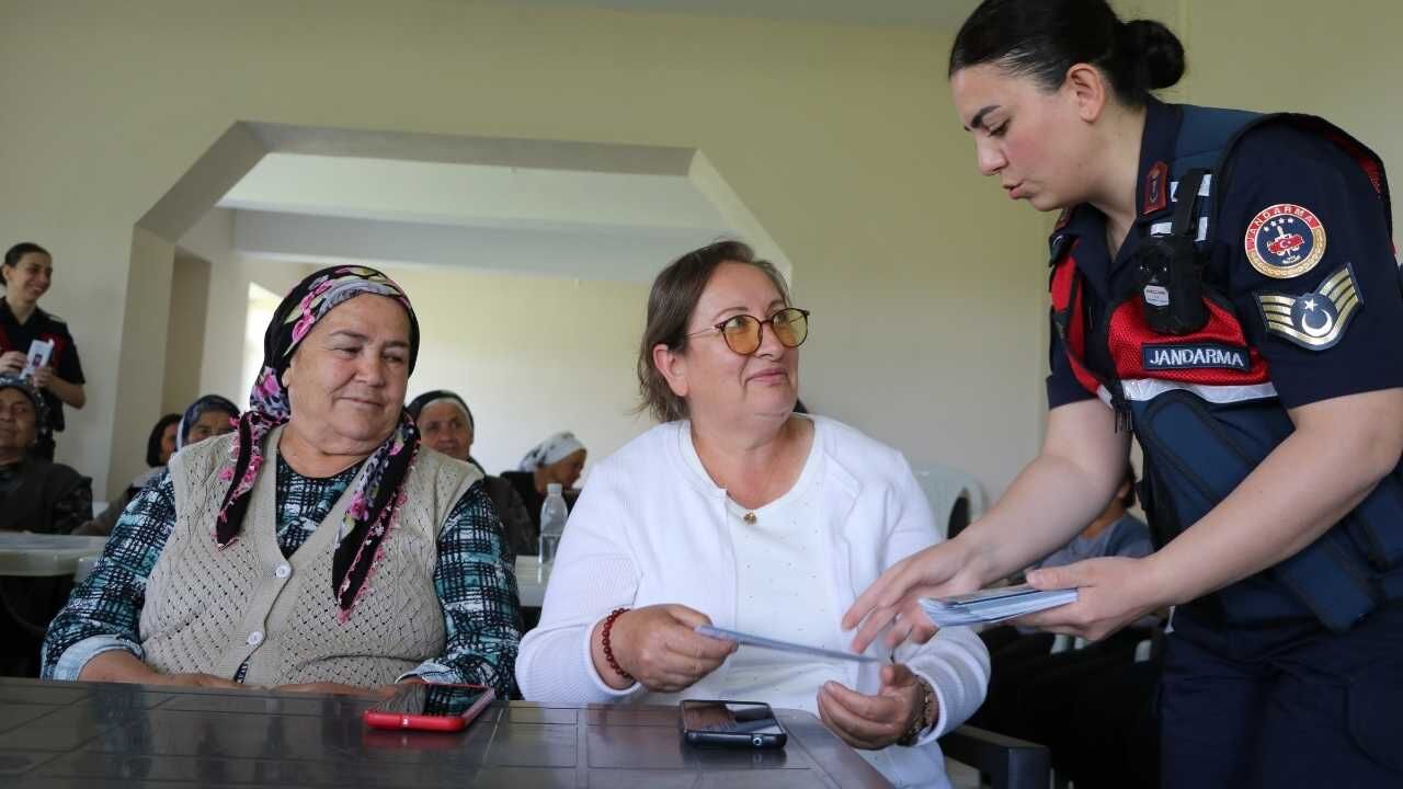 Jandarma Sahaya İndi Yozgat Köylerinde Kadınlar İçin Hayati Eğitim! (5)