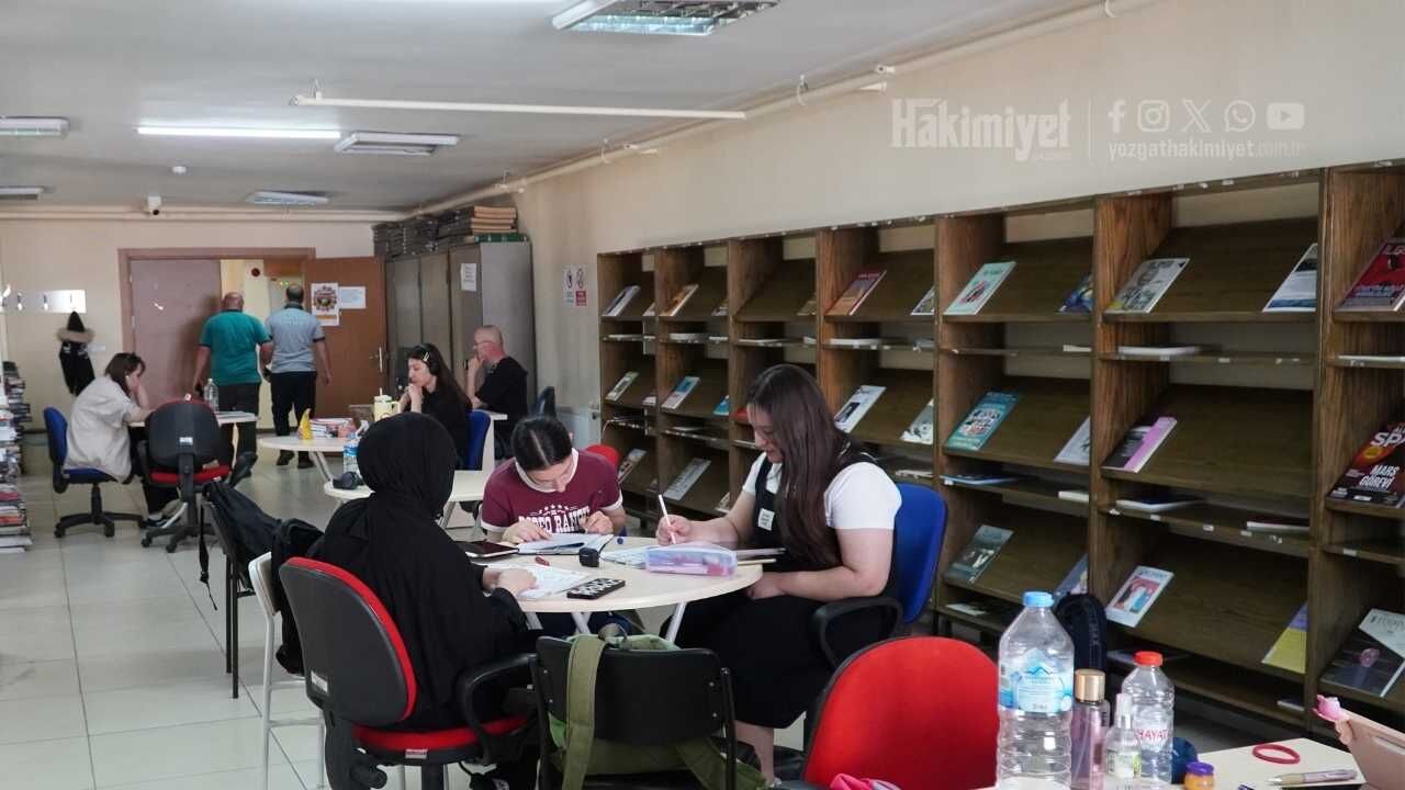 Sınav Dönemi Geldi! Yozgat'taki Kütüphane Dolup Taştı (4)