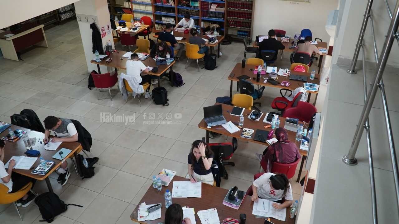 Sınav Dönemi Geldi! Yozgat'taki Kütüphane Dolup Taştı (5)