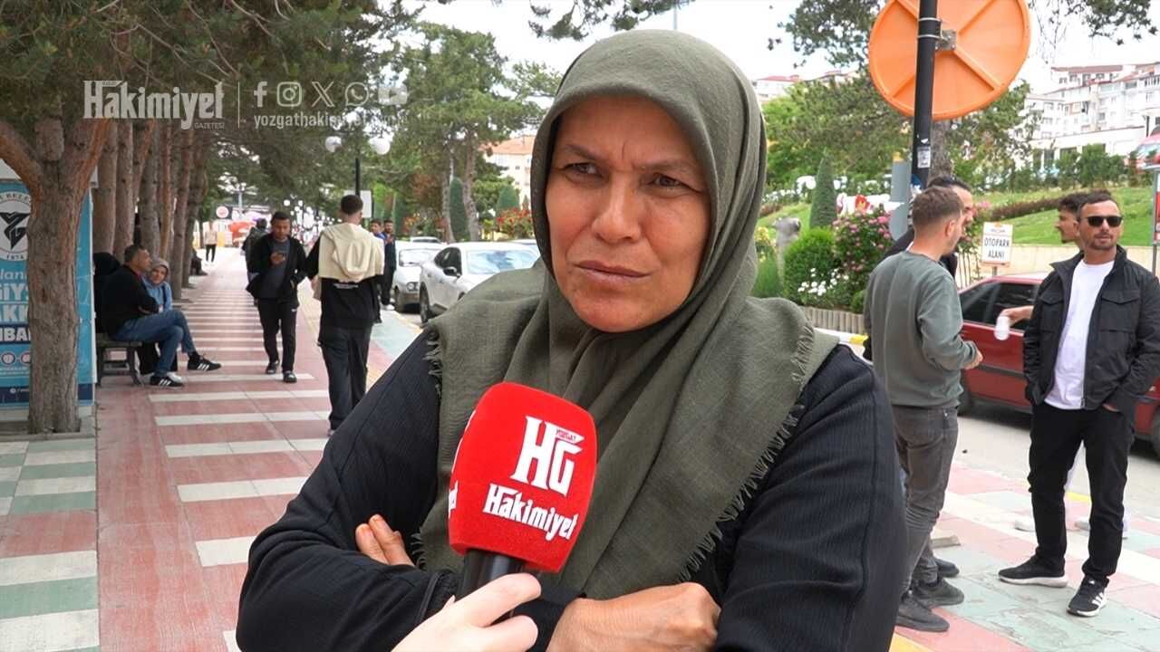 Sınav Salonunda Çocuklar, Dışarıda Aileler Ter Döktü! Yozgat'ta Duygusal Anlar (1)
