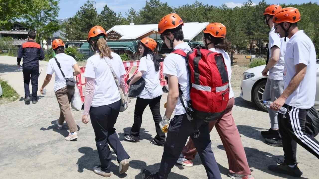 Sorgun'da Afet Eğitimi 8 Ülkenin Gençleri Yozgat'ta Sahaya İndi (5)