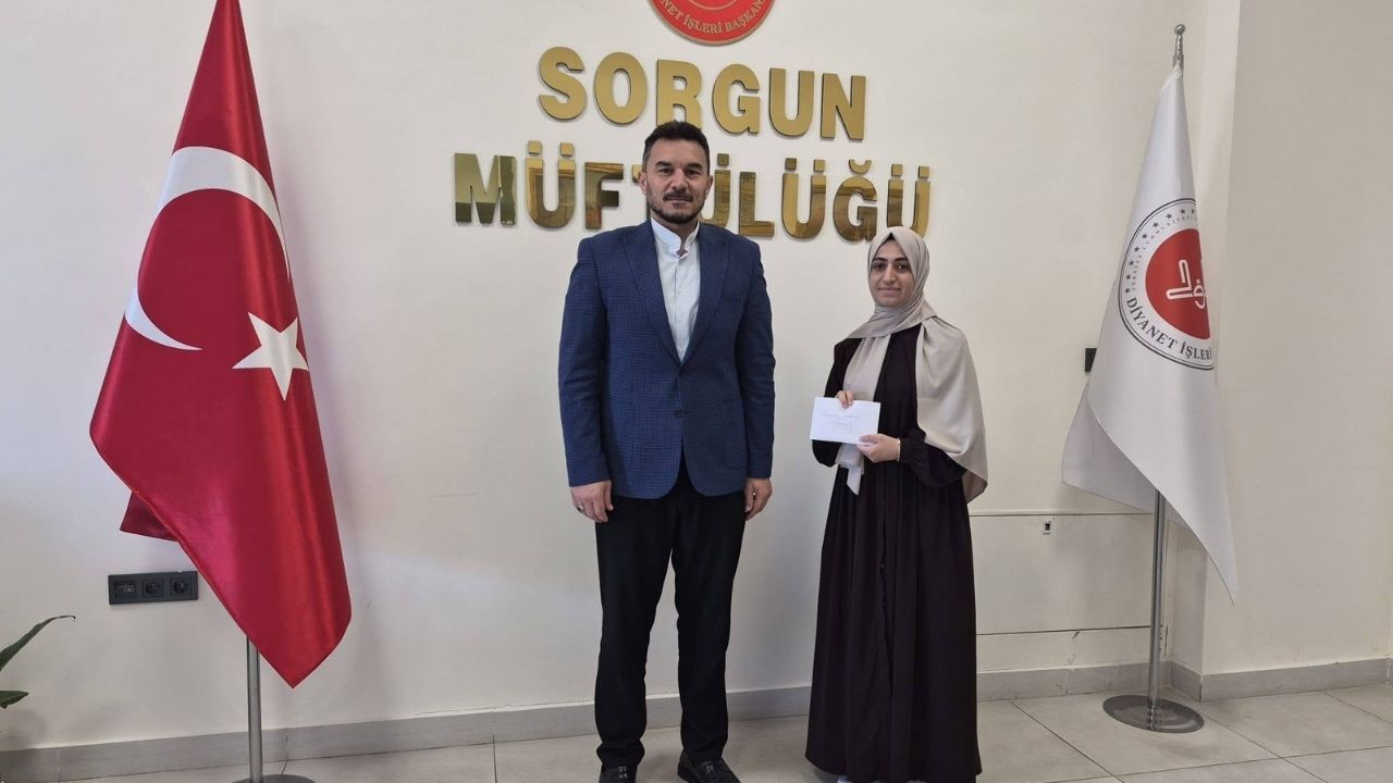 Sorgun'da Umre Ödüllü Bilgi Yarışması Ödülleri Sahiplerini Buldu