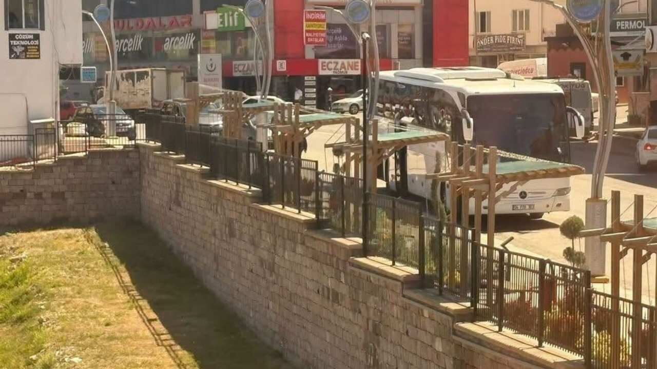 Turist Kafilesi Yozgat'a Kral Kızı'nı Görmeye Geldi (1)