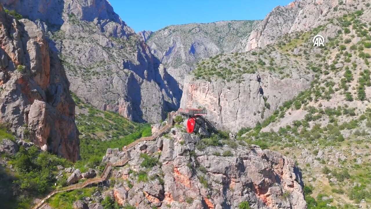Türkiye'nin Tam Ortasında Saklı Cennet! Görenlerin Hayran Kaldı (2)