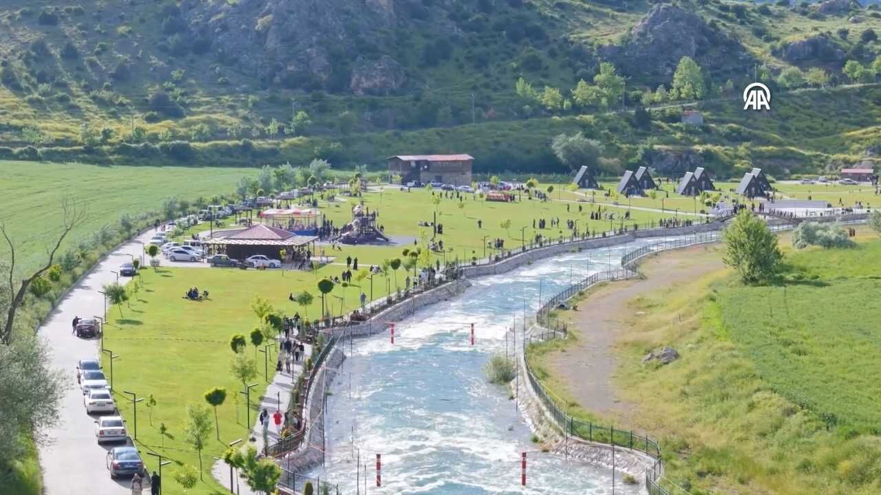 Türkiye'nin Tam Ortasında Saklı Cennet! Görenlerin Hayran Kaldı (3)