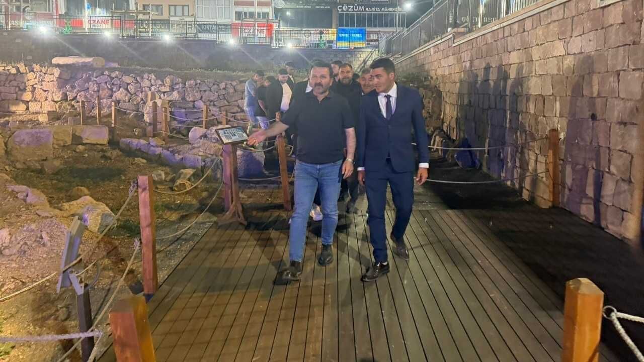 Ülkü Ocakları Yozgat İl Başkanı Fatih Akgül’den Sarıkaya’da Dikkat Çeken Ziyaret! (1)