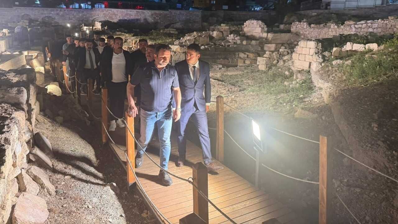 Ülkü Ocakları Yozgat İl Başkanı Fatih Akgül’den Sarıkaya’da Dikkat Çeken Ziyaret! (4)