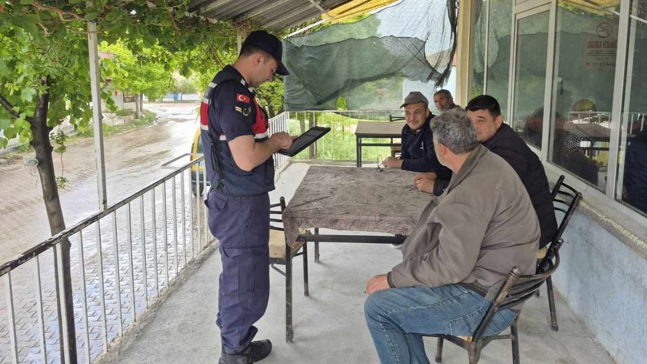Yenifakılı'da Jandarmadan Vatandaşlara Hırsızlık Ve Dolandırıcılık Uyarısı (1)