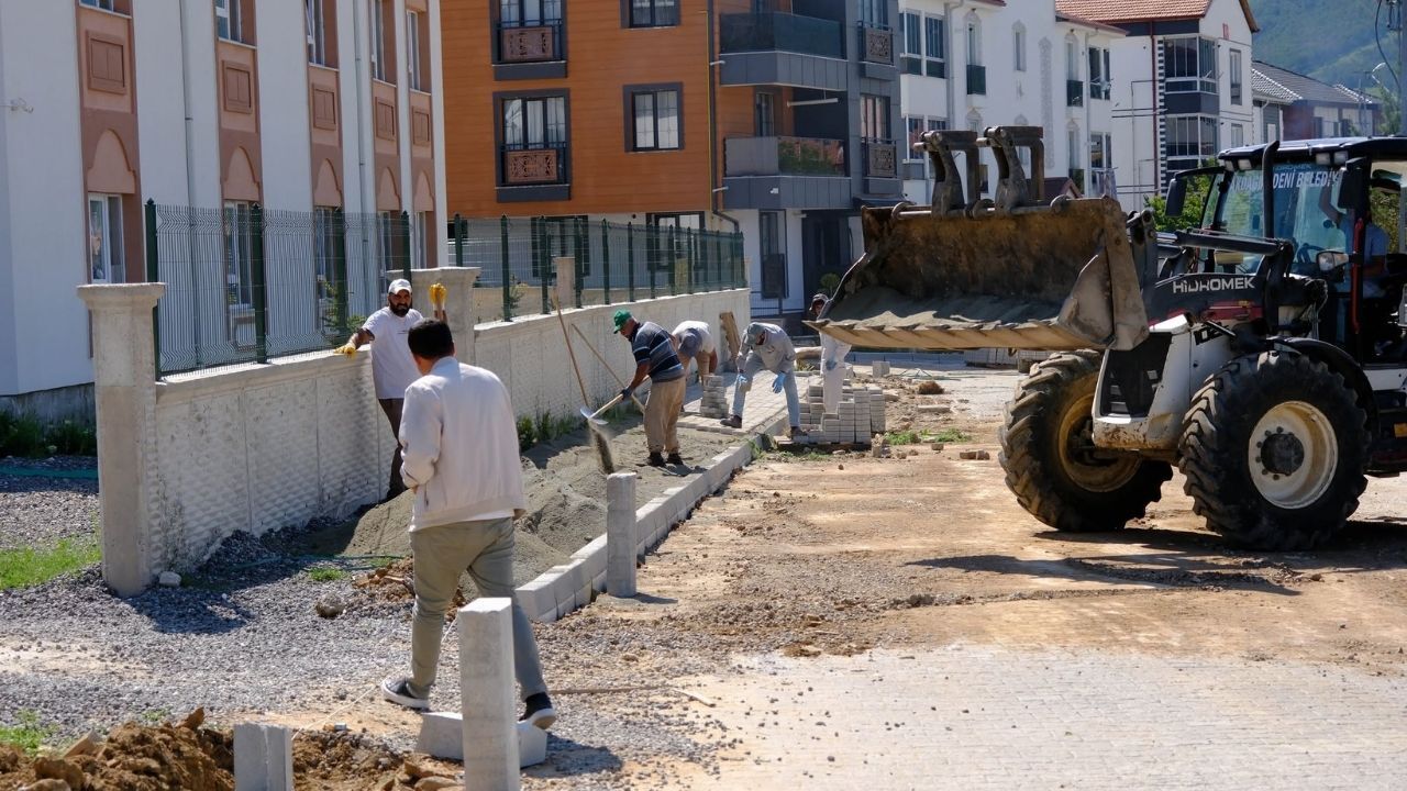 Yozgat Akdağmadeni’nde Büyük Değişim! Belediye Ekipleri Dört Koldan Çalışıyor (1)