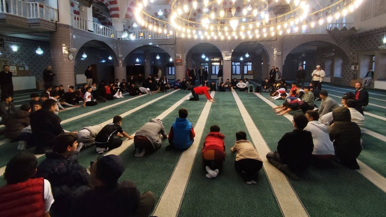 Yozgat, Akdağmadeni'nde Milli Maç Heyecanı Sabah Namazı Ile Birleşti (5)