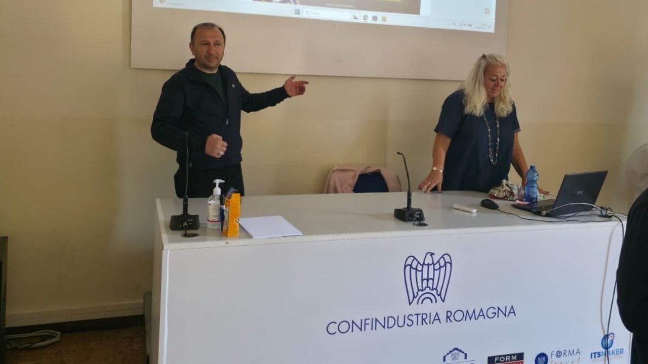 Yozgat Heyeti Eğitim Sistemi İtalya Ile Karşılaştırarak Değerlendirdi