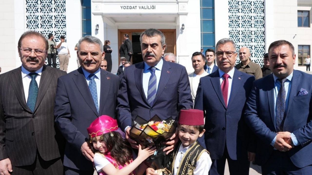 Yozgat İl Milli Eğitim Müdürü Altınkaynak’tan Yıl Sonu Değerlendirmesi Mesajla Geldi (2)