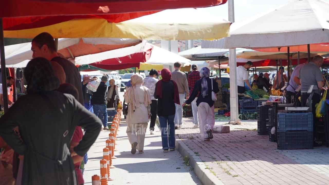 Yozgat Salı Pazarında Yaz Hareketliliği (2)