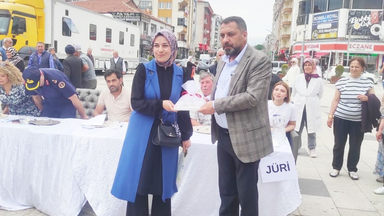 Yozgat, Sorgun'da Hilal Evleri Kursiyerlerinin Emekleri Sergilendi (1)