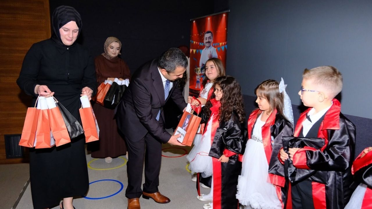 Yozgat'ın Akdağmadeni İlçesinde Bizim Ev Kreş Mezuniyet Töreni Düzenlendi (4)