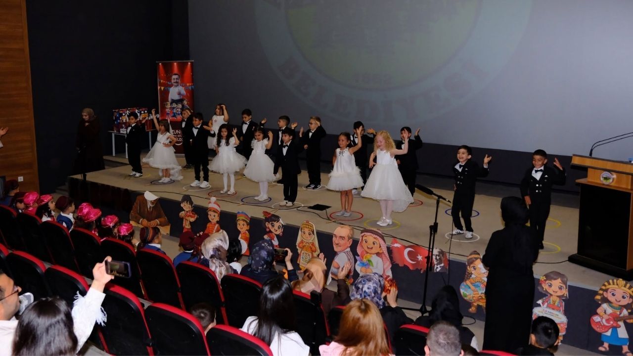 Yozgat'ın Akdağmadeni İlçesinde Bizim Ev Kreş Mezuniyet Töreni Düzenlendi (6)