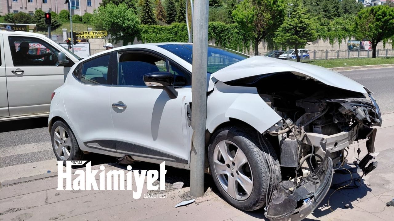 Yozgat'ın Ölüm Kavşağında Feci Kaza! (2)